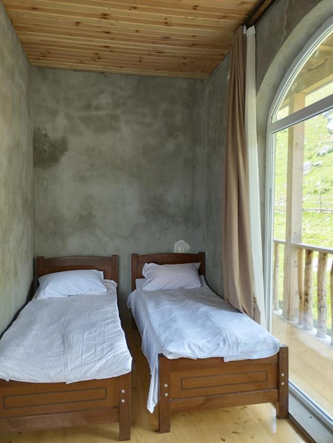 Guesthouse Ellie- Elisabeth Adishi エクステリア 写真